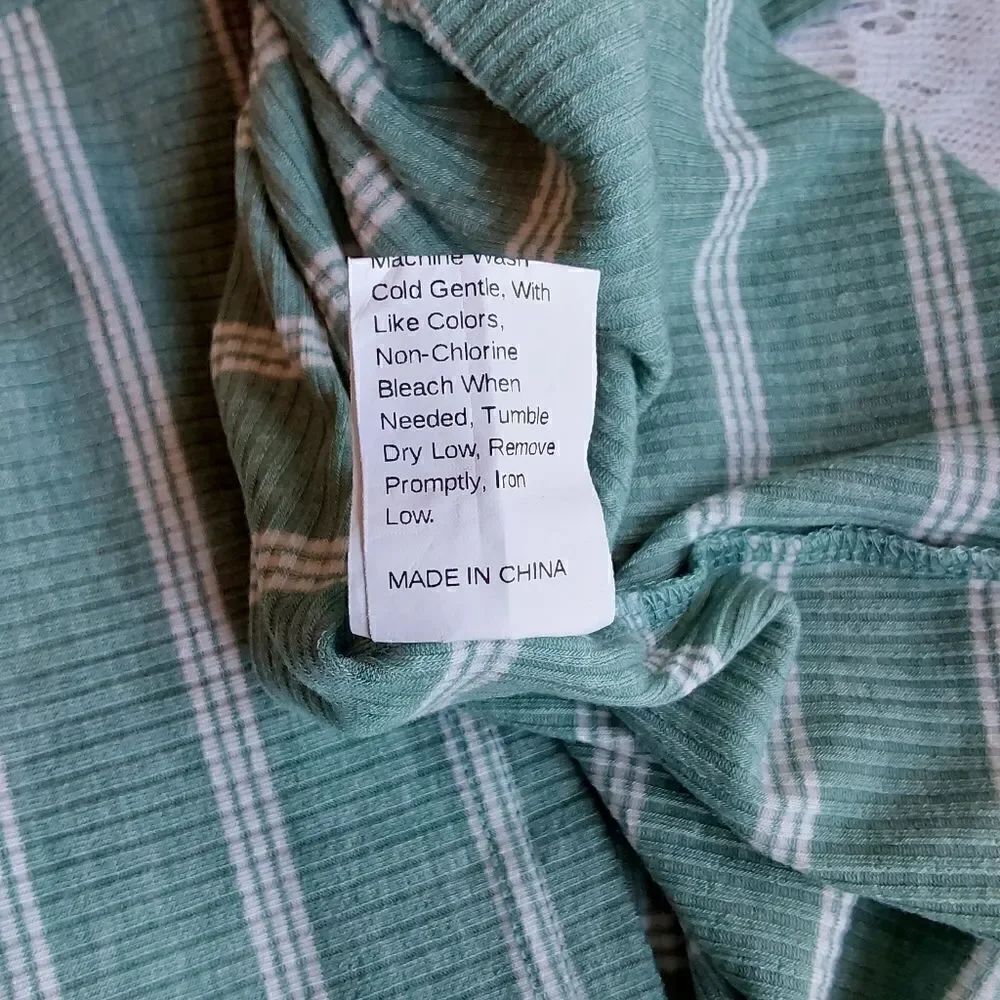 Shein Curve Dress Size 0XL Green with stripes - Picture 6 of 9